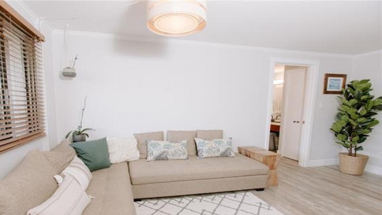 727 Lukepane Avenue, Honolulu, HI Presented by Donna Duryea.