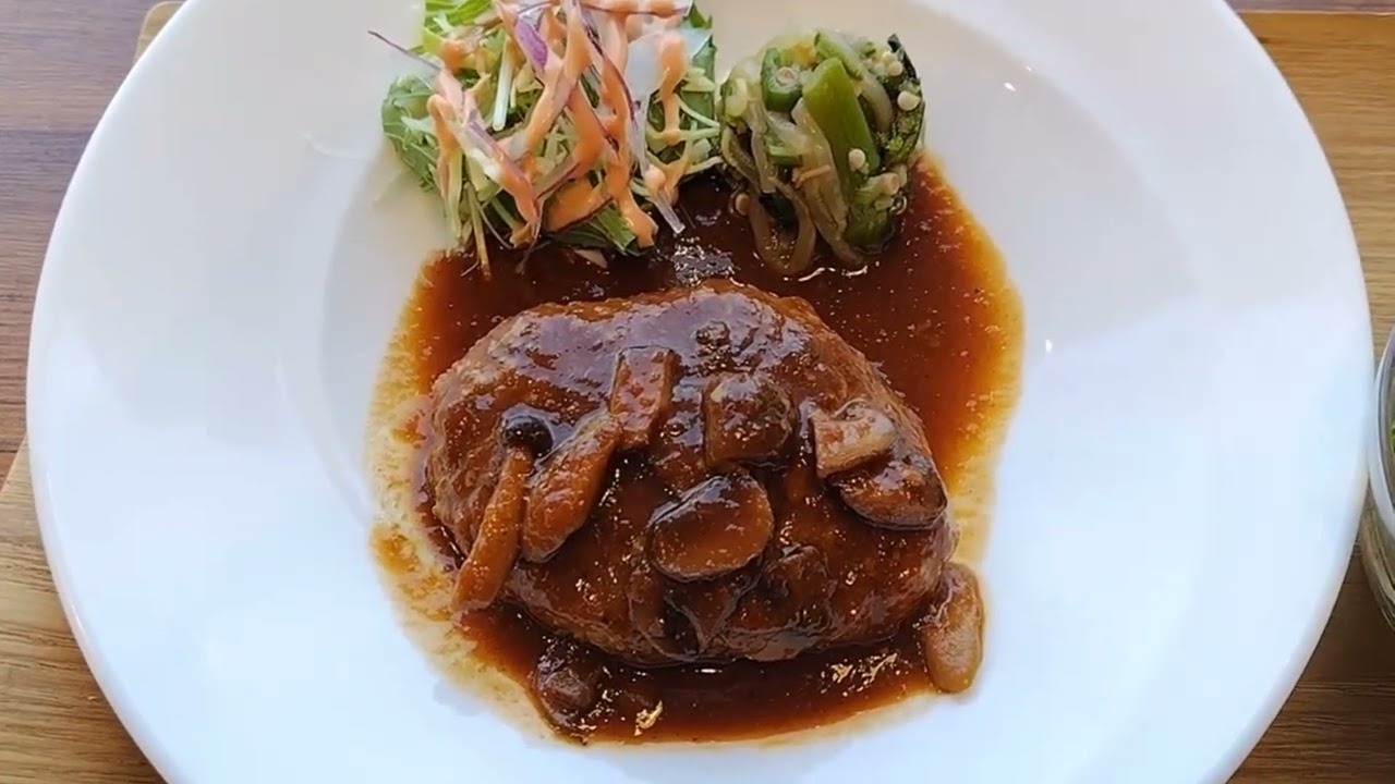 TFU カフェテリア オリーブ　煮込みハンバーグ ランチ