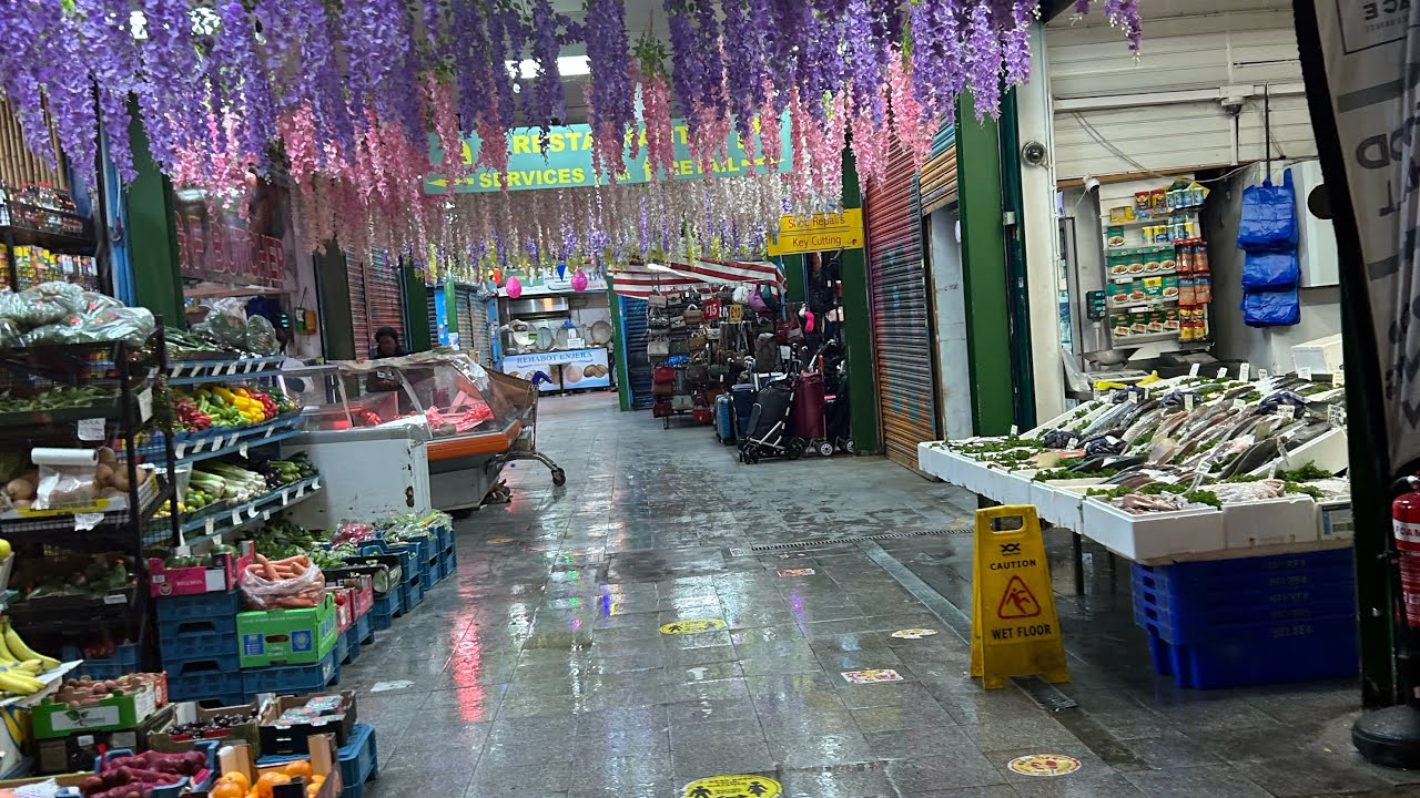 asmr tapping & whispering ⭑.