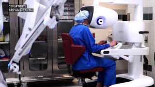 Bryan Dr. Performs first robotic surgery in Nebraska using new system