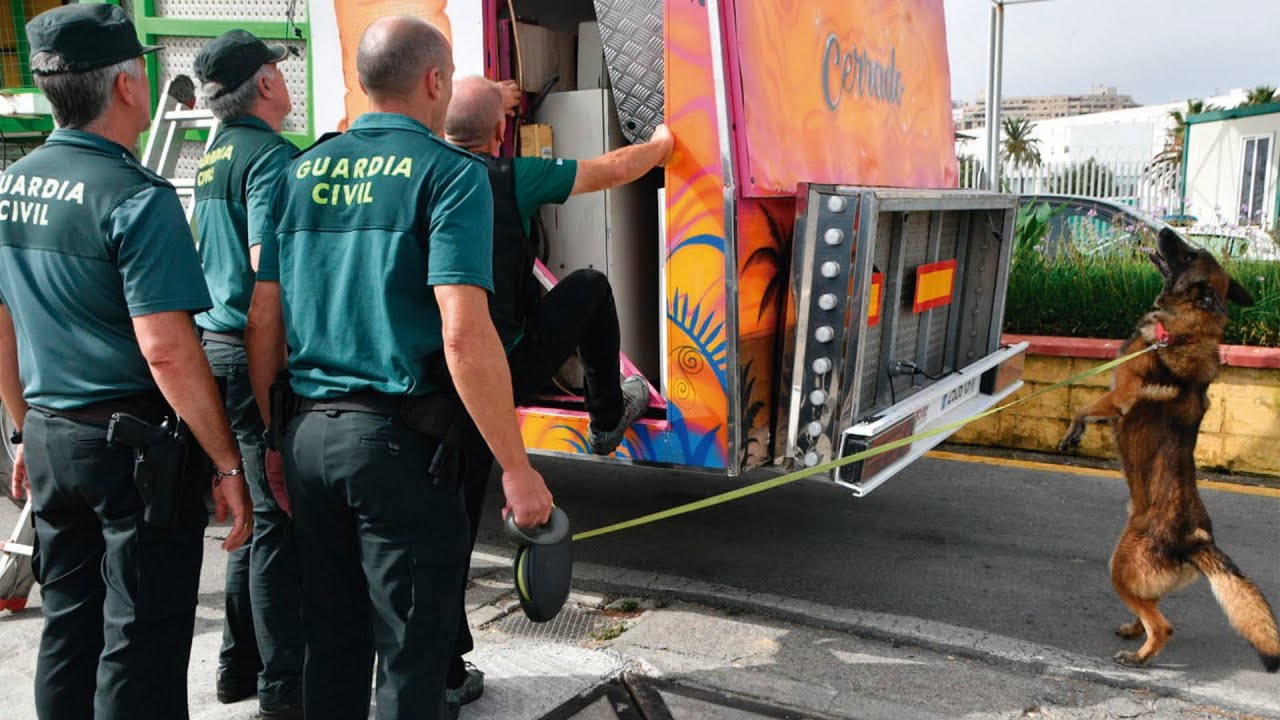 Drones, perros y detectores de latidos: así funciona la Operación Feriante