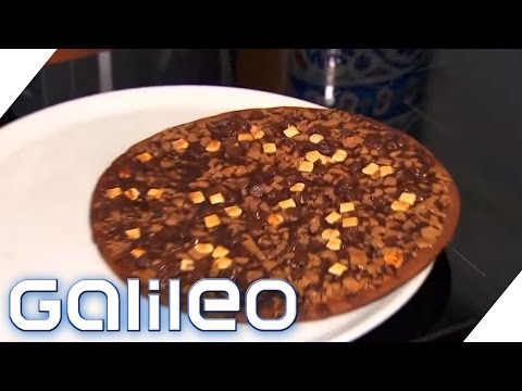 Video: Schokoladenpizza Mit Beeren