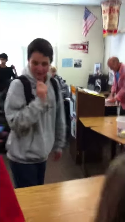 David Sings in World History Class - 21 Guns