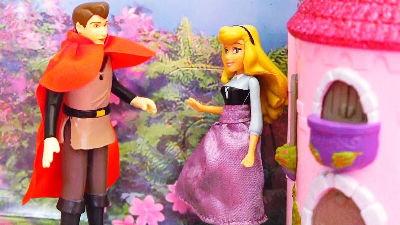 Brinquedos Rapunzel Hairstyles Mamãe Gothel dá um Salão de Beleza