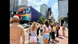Come along on the Cincinnati Streetcar Food Tour + Findlay Market