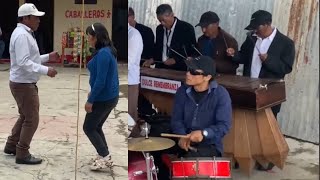 Bailando Al Son De La Marimba Dulce Músical De Tacaná