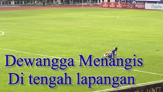 Momen Dewangga PSIS Menangis di tengah Lapangan