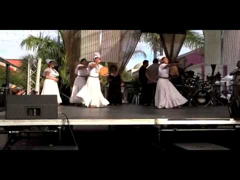 Bailes Afro-Mexicanos de Veracruz por Chuchin Dance Company Plaza Mexico Sept 1, 2013.