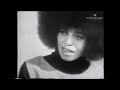 Capture de la vidéo Vibrations For A New People Hosted By Reverend Cecil Williams Featuring Angela Davis (1972)