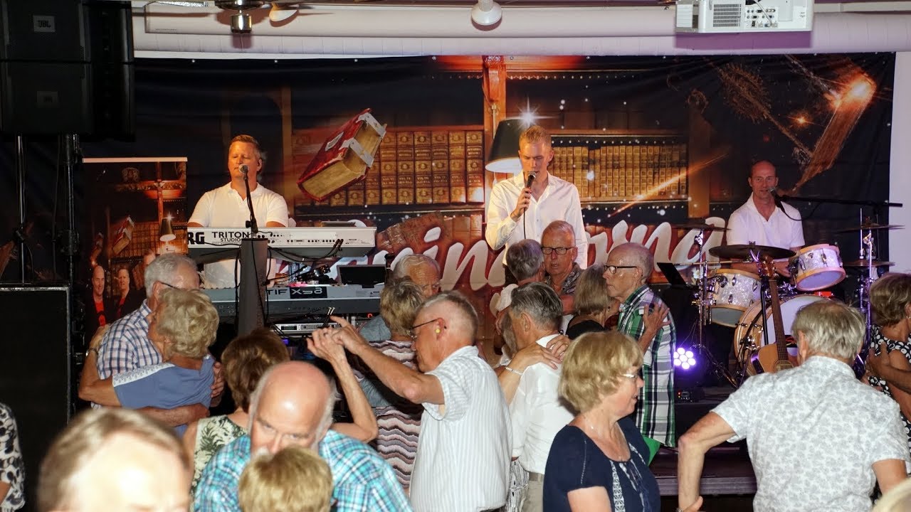 Säsongsavslutning på club 68 i Alvesta musik Skåningarna - YouTube