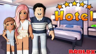 ⭐ WE STAYED AT THE BEST HOTEL IN ROBLOX ⭐ | Roblox Bloxton Hotel screenshot 1