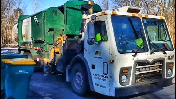 Waste Management/ Mack LEU Split Labrie Expert 2000 ASL on Condo Trash