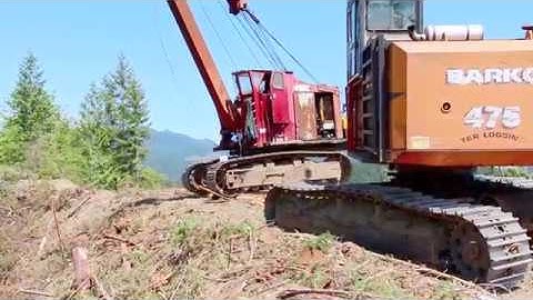 Link Belt crane pulling logs LS98