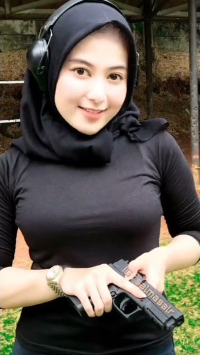Kalian pilih yang mana nih Slibew... #hiburan #canda #cantik #menantutakdirindu #slebew