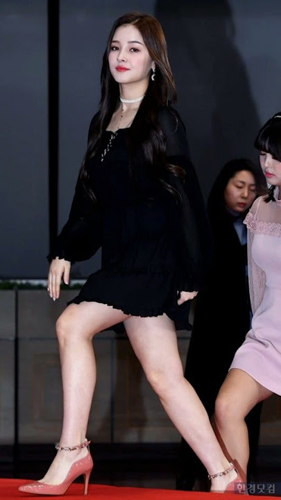 180404 모모랜드 낸시 직캠 '뿜뿜 (BBoom BBoom)' @논산 딸기 축제 4K Fancam by -wA-