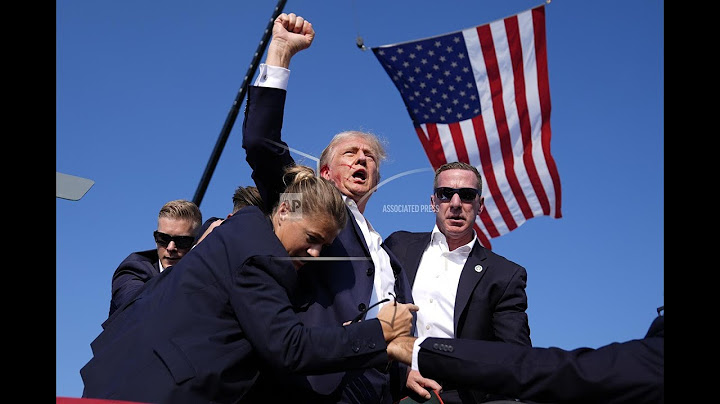 AP photographer describes taking historic photo of Trump during assassination attempt