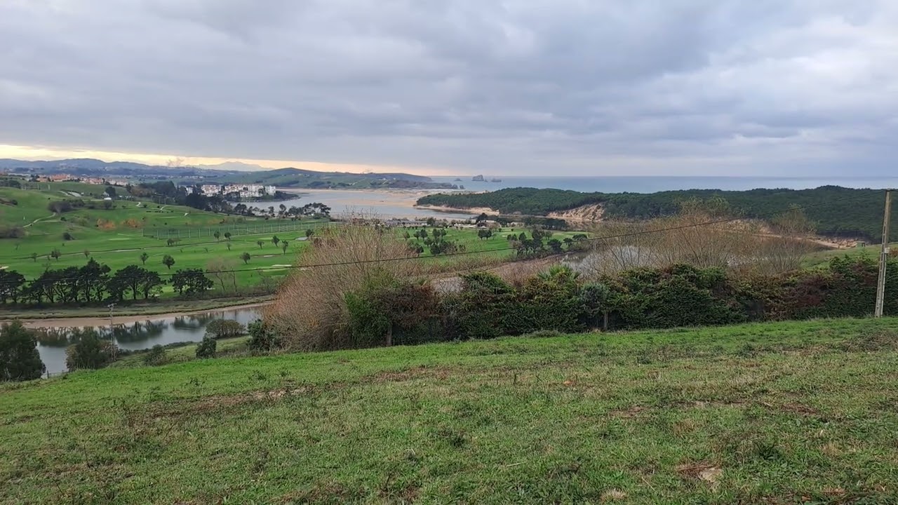 Ría de Mogro en Cantabria.