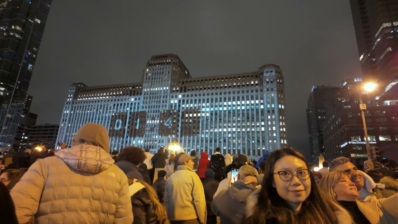 New Years Eve 2025 - Chicago River (DJI Osmo Pocket 3) (POV 4K)