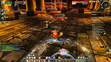 World of warcraft : random dungeon (paladin tank)