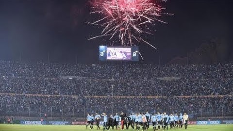Hinchas uruguayos celebraron repechaje de la 'bicolor' en el Estadio Centenario (AUDIO)