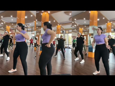 live tik tok tante gemoy senam zumba leging hitam ketat, bikin tegang.!!