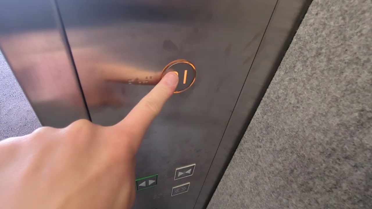 北大阪急行 箕面船場阪大前駅のエレベーター（3番出入口側）