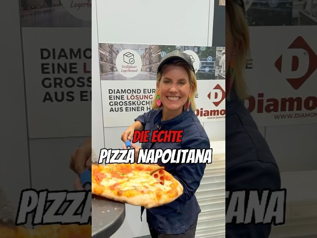 So macht man die klassische Pizza Napolitana! 🍕 Na, wer hat Lust bekommen? 🤤