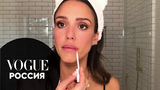 Джессика Альба показывает как сделать макияж для карих глаз Vogue Россия