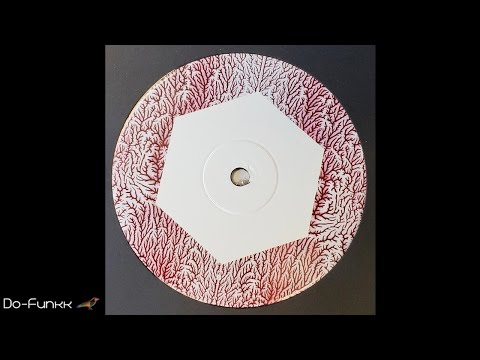 Video thumbnail for The Clover - Separated At Birth (Horror Inc. Remix)  [Oltrarno Recordings ‎– OLT05]