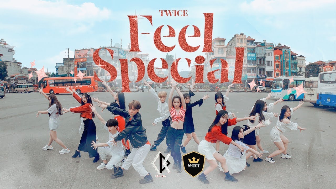 W unit. Танец k Pop группы twice the feeling.