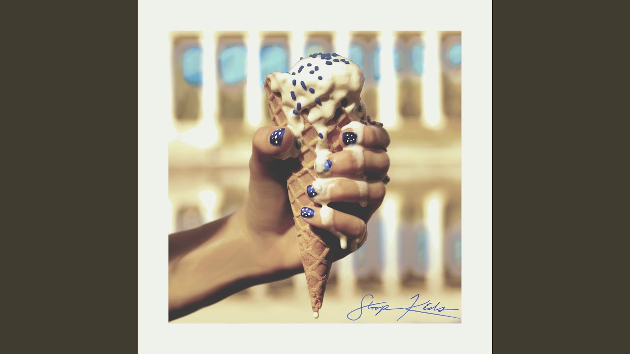 在 YouTube 上观看 Cup 在 YouTube 上观看 Cup