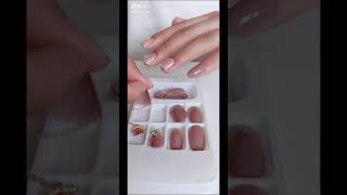 طريقة تركيب الاظافر بسرعة و بكل سهوله 😍😍