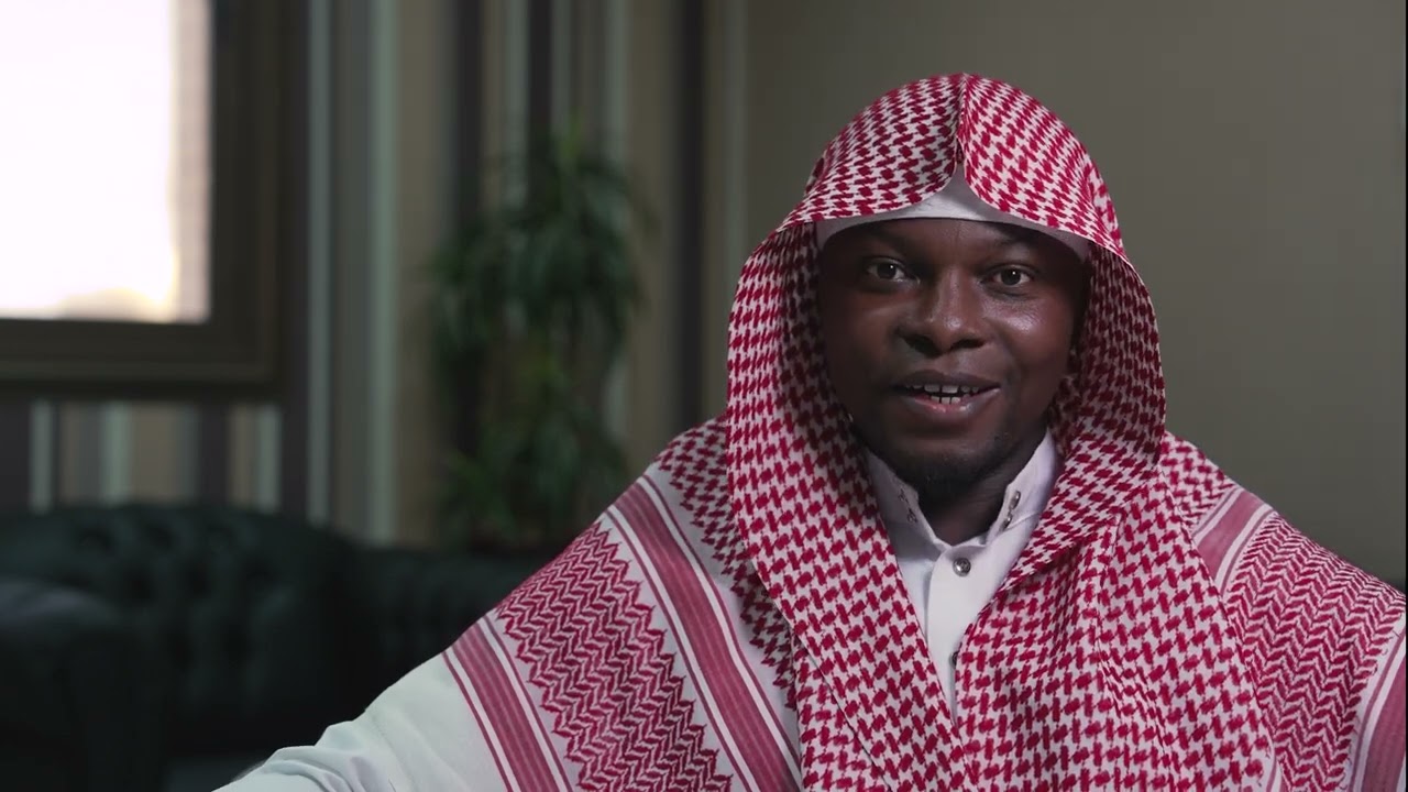 بمشاعر اعتزاز يروي الدكتور: سعود سليمان خريج الدكتوراه في الجامعة الإسلامية بعضًا من ذكرياته.