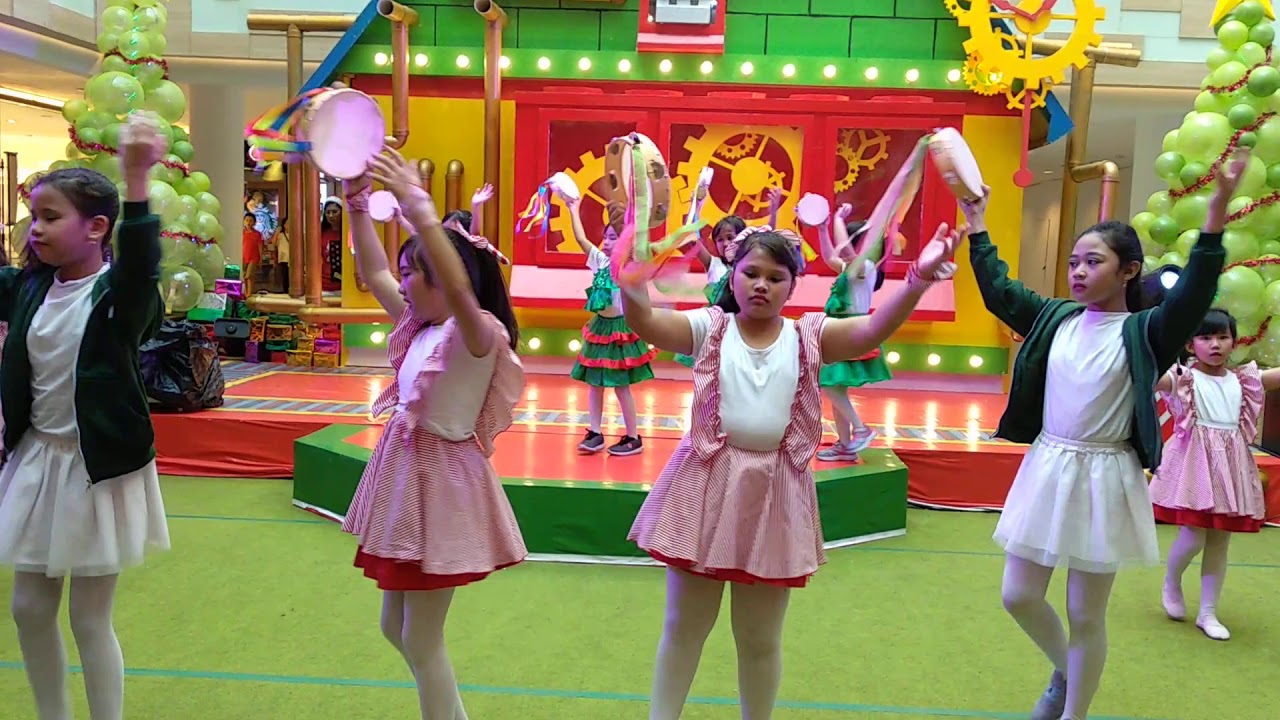 Tamborin dance - Gita sorga bergema dance - christmas plaza 2019 - praise and Worship dance