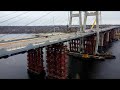 Запорожский мост. Активные работы под пролетами моста. Монтаж временной опоры краном LK800 Захарий