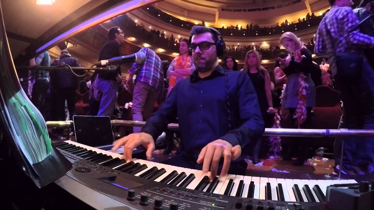 PRISCILLA, el musical EXIT MUSIC