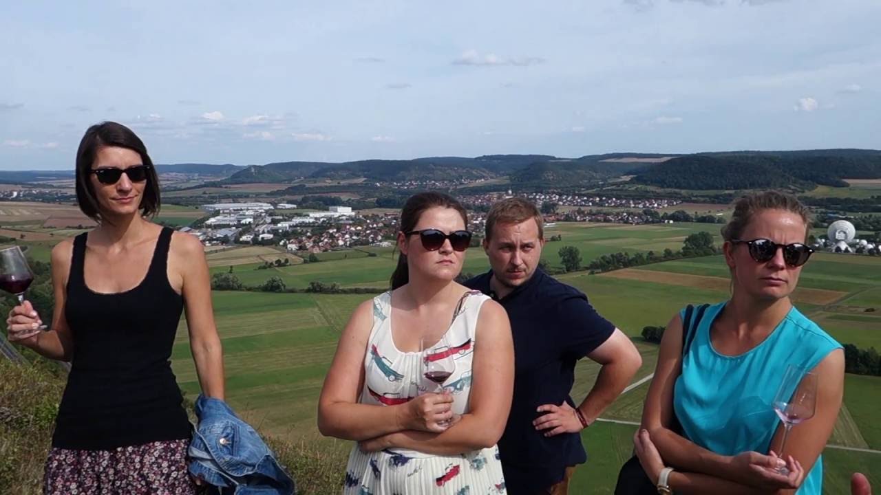 Presse-Nachwuchs trifft Jungwinzer in Franken (Bayern)