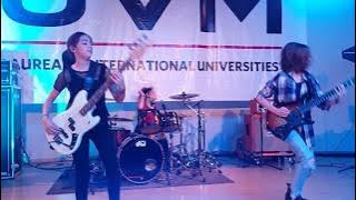The Warning - When I'm Alone