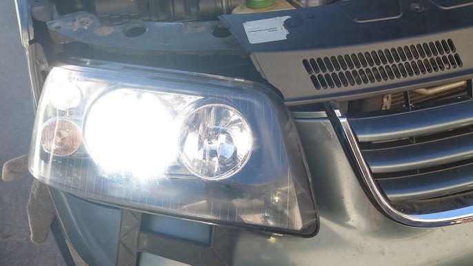 VW T5 - DIY Multivan Frontscheinwerfer Ausbauen Dynamische Blinker auch für  Vorne. MEGA Look! 