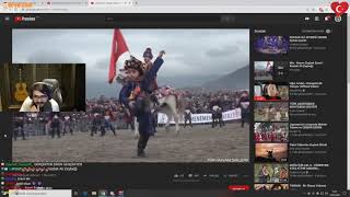 Kendi̇ne Müzi̇syen Kostak Ali̇ Zeybeği̇ni̇ İzli̇yor