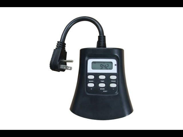 Utilitech 15-Amps 1-Outlet Digital Indoor Lighting Timer in the Lighting  Timers department at