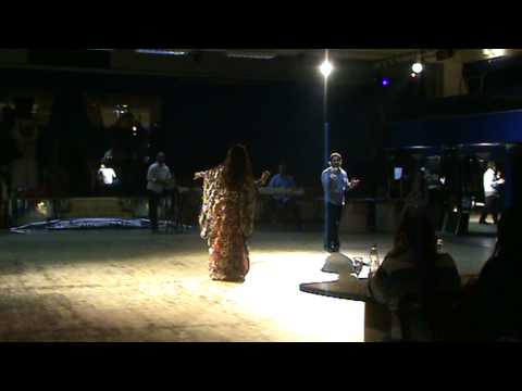 belly dancer Elizaveta Konelskaya haligi