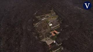 Un dron sobrevuela las coladas de lava del volcán de La Palma