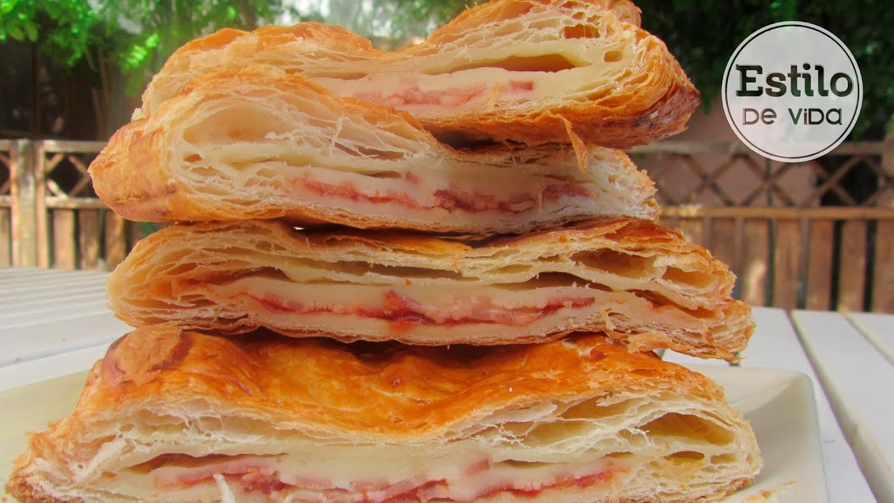 Empanada fácil de bacon y queso | Hojaldre relleno - YouTube