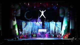 Acrobat Artist Chen Lei