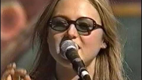 Jewel - Who will save your soul  - Farm Aid 1996