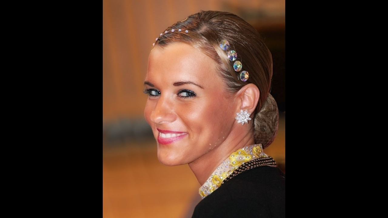 TK Sinilind autoportee seeria - Triinu Tintso