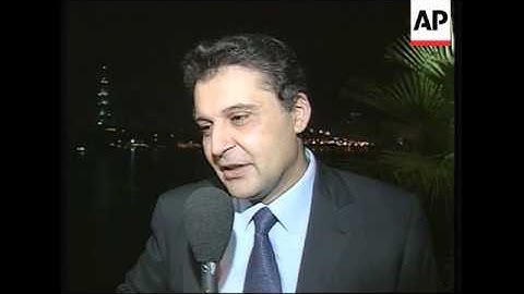 Lebanese singer performs in Cairo