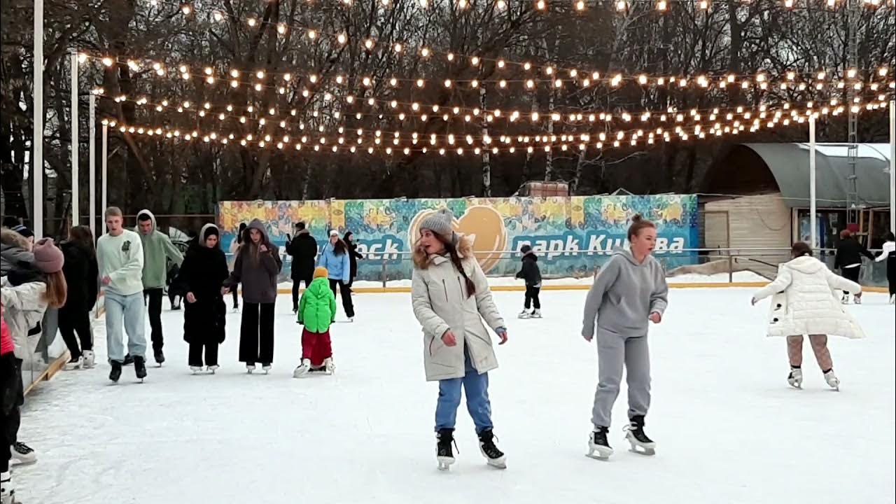 Открытый каток в пятигорске. Каток на нежнова пятигорск. Каток в пятигорске в парке. Каток в пятигорске в парке. Пятигорский каток в парке кирова.