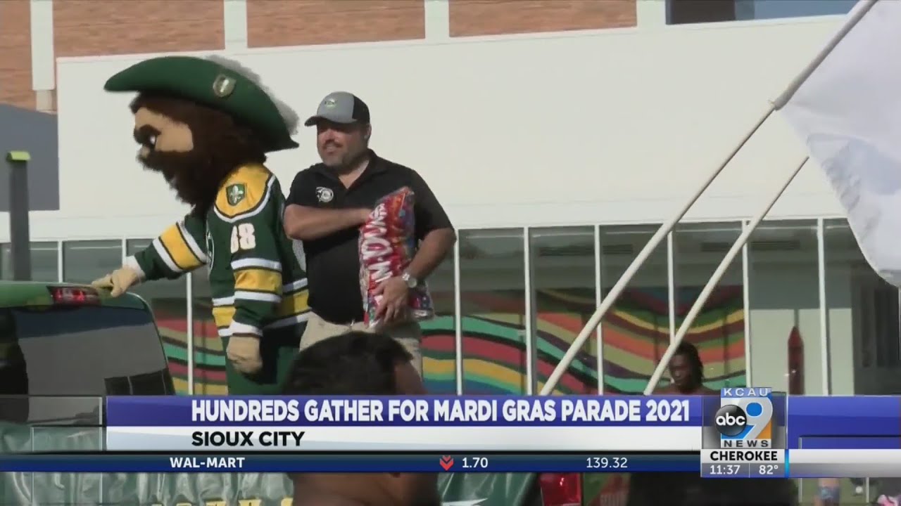 Hundreds gather for Mardi Gras parade 2021 YouTube